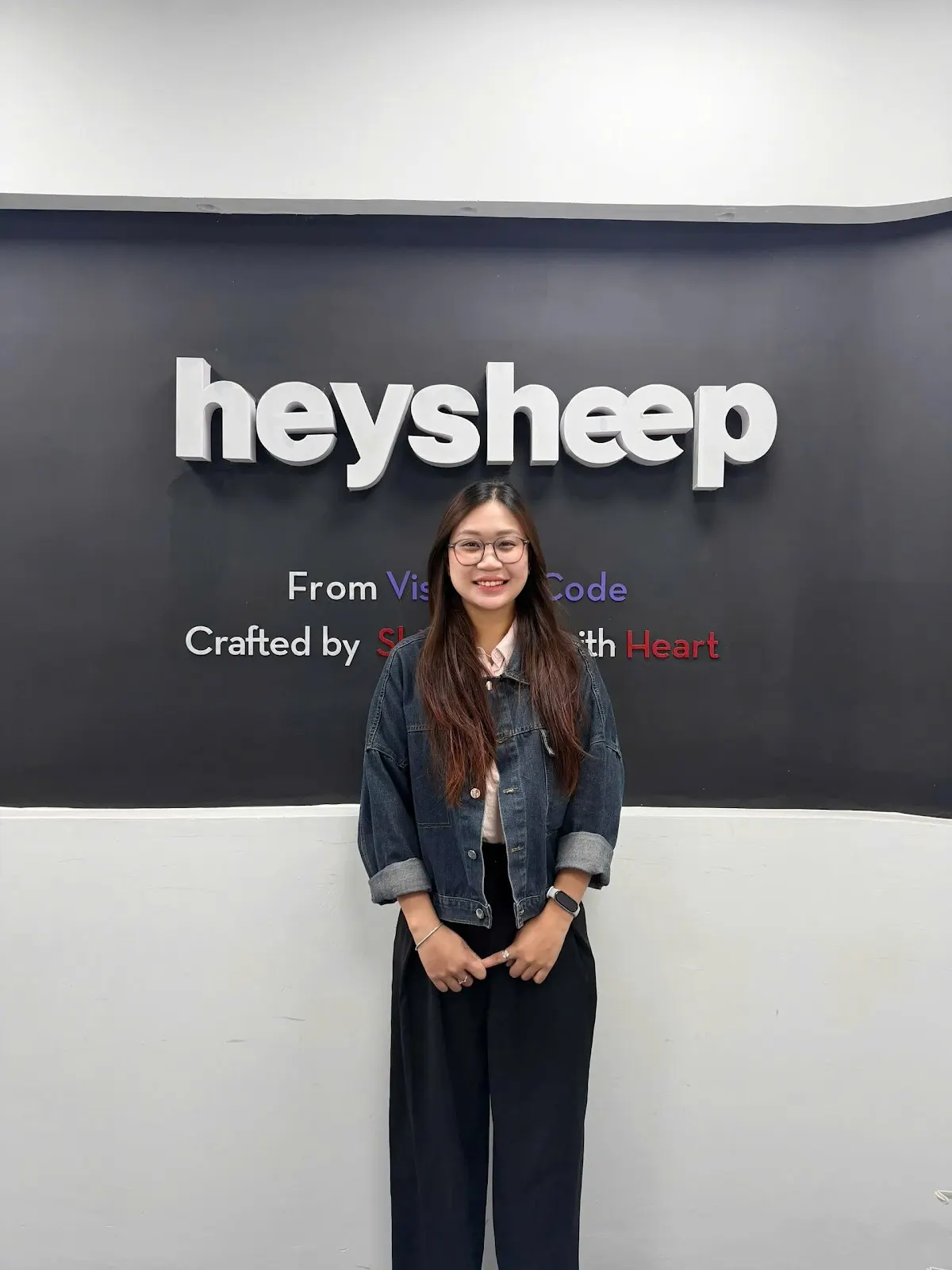 Hailey DINH